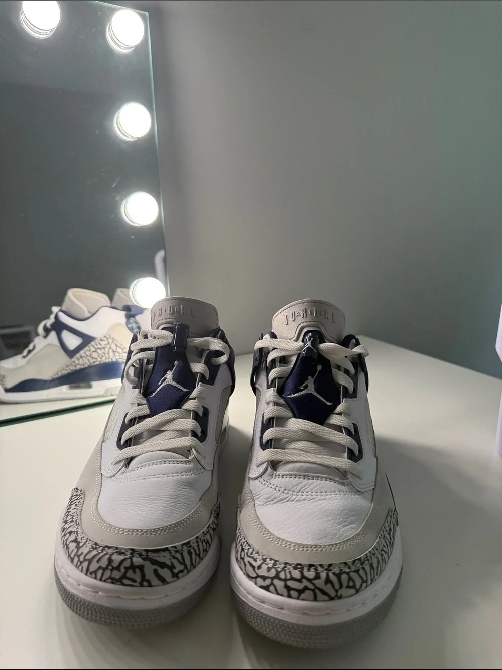 Jordan White Navy Retro Basketball Shoes with Elephant Print